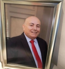 فيديو: المال السايب يعلم السرقة